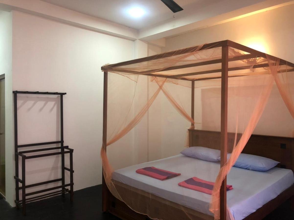 Sunray Rest - Beach View Homestay มิริสซา ภายนอก รูปภาพ