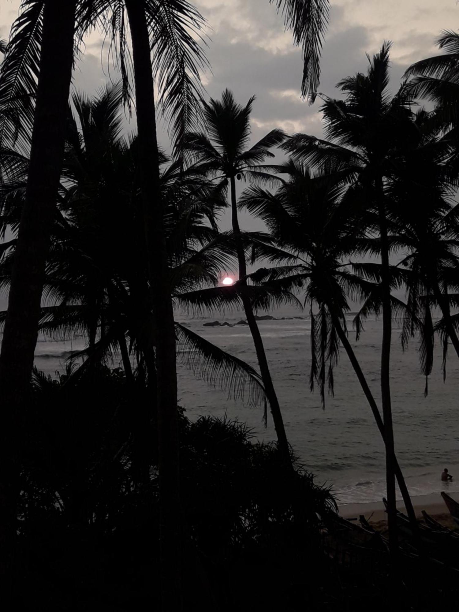 Sunray Rest - Beach View Homestay มิริสซา ห้อง รูปภาพ
