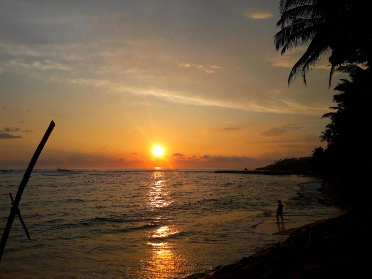 Sunray Rest - Beach View Homestay มิริสซา ภายนอก รูปภาพ